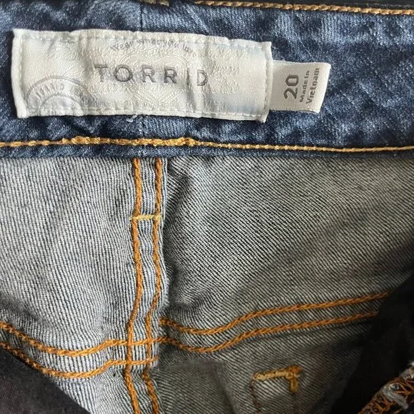 Torrid Women's Dark Wash Stretch Short Shorts Size 20 Style 10305902 - Picture 6 of 9